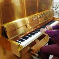 عکس پیانو دیجیتال طرح آکوستیک Clavichord طلایی