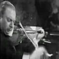 عکس ویولن کلاسیک از ایزک استرن-Isaac Stern playing Bach