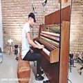 عکس اجرای فوق العاده آهنگDespacito با پیانو دیواری پیتر بنس