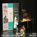 عکس پیانو نوازی قطعه تایتانیو توسط هنرجو در کنسرت رسیتال پیانو هنرجویان عباس عبدالله