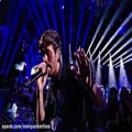 عکس اجرای انریکه ایگلسیاس در مراسم NRJ Music Awards 2016 فرانسه
