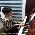 عکس اجرای پیانو توسط هنرجوی دلدار