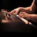 عکس یک قطعه دلنشین با پیانو :: موسیقی آرامش بخش
