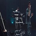 عکس The Chainsmokers - Kills You Slowly Official Live Performance | Vevo