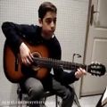 عکس تکنوازی گیتار از هنرجوی پر تلاش آموزشگاه موسیقی آوای باروک