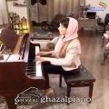 عکس اجرای بسیار زیبا و دلنشین پیانو توسط عزل آخوندزاده ...