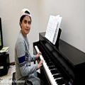 عکس گل پامچال نوازندگی پیانو توسط ستایش رباطی