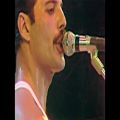 عکس اجرای گروه Queen در Live Aid - فردی مرکوری