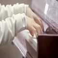 عکس پیانو زدن شوگا برای اهنگ i need u