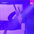 عکس اجرای اهنگ SEESAW توسط شوگا SUGA BTS در تور کنسرت LOVE YOURSELF