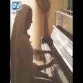 عکس پیانو زدن الناز شاکردوست در خانه اش