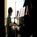 عکس اجرای آهنگ Santorini با پیانو