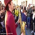 عکس اجرای خیابانی آهنگ مشهور LAmour Toujours (ساکسیفون)