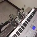 عکس ربات پیانو