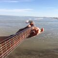 عکس گیتار و دریا، ملودی آرامش بخش