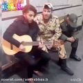 عکس چه آهنگی میخونه این سرباز - اشک ادم در میاد
