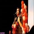 عکس اجرای زنده محسن یگانه با گیتار در کنسرت
