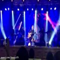 عکس کنسرت محسن یگانه اجرای آهنگ پا به پای تو ورژن آکوستیک