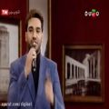 عکس اجرای آهنگ کوک حالم از سینا درخشنده در برنامه دورهمی مهران مدیری