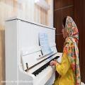 عکس نوازندگی پیانو حنانه سادات حسینی ( اجرای شماره 22 )