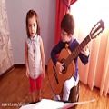 عکس اجرای آهنگ جان مریم دو کوچولوی ناز