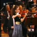 عکس نواختن ویولن زیبا از هیلاری هان Beethoven Violin Concerto 4of5