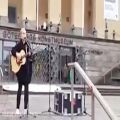 عکس اجرای زنده آهنگ افغانی سرزمین من توسط دختر سوئدی