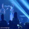 عکس اجرای اهنگ نوازش ۱ از تتلو در کنسرت ترکیه