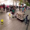 عکس اجرای خیابانی درامز لوله ای و سطل! | داور ملودی