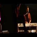 عکس اجرا ی زنده ی سیروان خسروی در این ویدیو