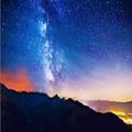 عکس ای ستاره ها که بر فراز آسمان با نگاه خود اشاره گر نشست