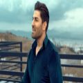 عکس موزیک ویدیوی «دوست دارم» با صدای «رضا ملک زاده»