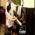 عکس آموزش پیانو کودکان، اجرای زیبای آهنگ چراغ راهنما