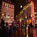 عکس اجرای این قطعه در هوای بارانی لندن واقعا رمانتیکه | داور ملودی
