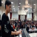 عکس اجرای آهنگ رقص بهار متین کریمی با همراهی گروه سل موزیک