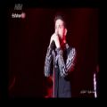 عکس اجرای انفرادی در کنسرت حمید هیراد