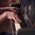 عکس موزیک پیانو بینهایت آرامش بخش و دلنشین احساسی برای ریلکسیشین و رفع استرس