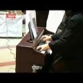 عکس پیانو زدن عصار در اصفهان