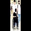 عکس EXO D.O seen in a wheelchair at airport