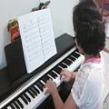 عکس والتز نوازندگی پیانو توسط مژده آقاداداشی