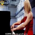 عکس پیانو نوازی خانم آمریکایی