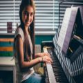 عکس آموزش پیانو|آموزش پیانو مقدماتی|آموزش پیانو کودکان ( تمرین نت نویسی )