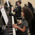 عکس آموزش تصویری پیانو | پیانو برای کودکان | آموزش پیانو( توالی آکوردها )