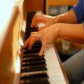 عکس آموزش پیانو | پیانو نوازی | تکنوازی پیانو | نت پیانو ( نواختن کامل آهنگ )