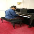 عکس استاد روشندل، ابراهیم بنار، نوازنده پیانو