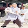 عکس رقص اون وو عزیزم با لباس تاریخی
