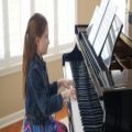 عکس آموزش پیانو|آموزش پیانو مقدماتی|آموزش پیانو کودکان( کشش گرد و کشش سیاه )