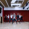 عکس تمرین رقص اهنگ thunder از گروه StrayKids