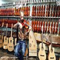 عکس تکنوازی ویولن استاد حسن دمان در فروشگاه موسیقی سازسنتر