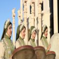 عکس دف نوازی دختران در کاخ پارسه